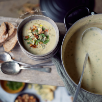 Cauliflower, pear & blue cheese soup