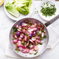 Roast radishes with pecans and garlic butter 