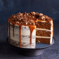 Date cake with salted honey caramel