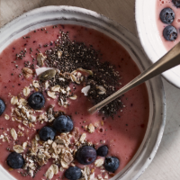 Berry, coconut and chia smoothie bowl 