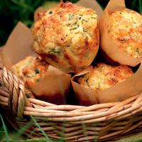 Courgette and salad onion muffins