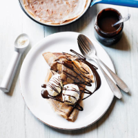Chocolate pancakes with maple and pecan ice cream
