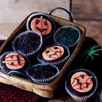 Halloween cupcakes with chocolate fudge icing