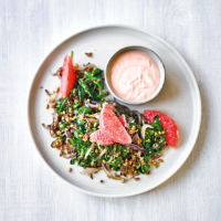 Mixed-grain pilaf with spinach, grapefruit & harissa dressing