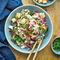 Roasted cauliflower, chickpea & yogurt salad with red chicory and garlic-baked croutons