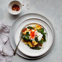 Smashed potatoes with kale & poached eggs
