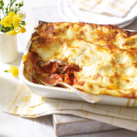 Veggie lasagne with basil & four-cheese sauce