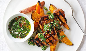 Zesty chicken with chips and chimichurri
