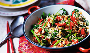 Red pepper and coconut stir-fried rice 