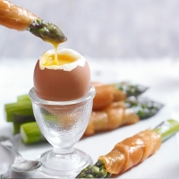 Soft Boiled Eggs with Smoked Salmon and Asparagus