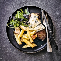 Steak with Gorgonzola & rosemary garlic fries