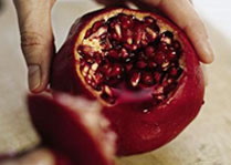wr19-prepare-a-pomegranate2-209x149-1col