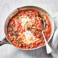 Barbecue baked beans & eggs 