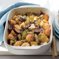 Potato and onion bake with Gorgonzola sauce