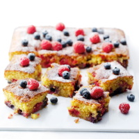 Summer berry cake with polenta